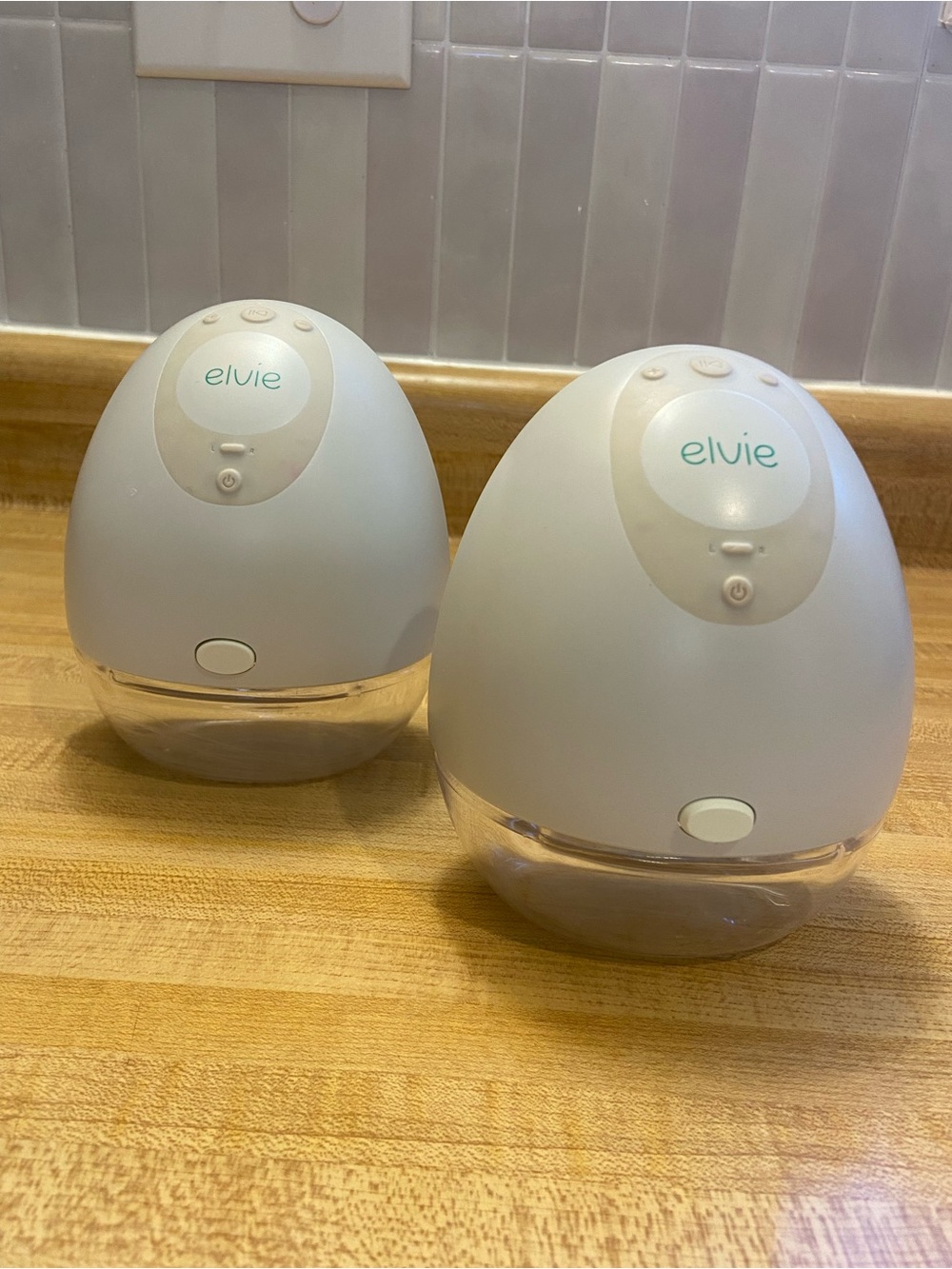 Elvie double breast pump